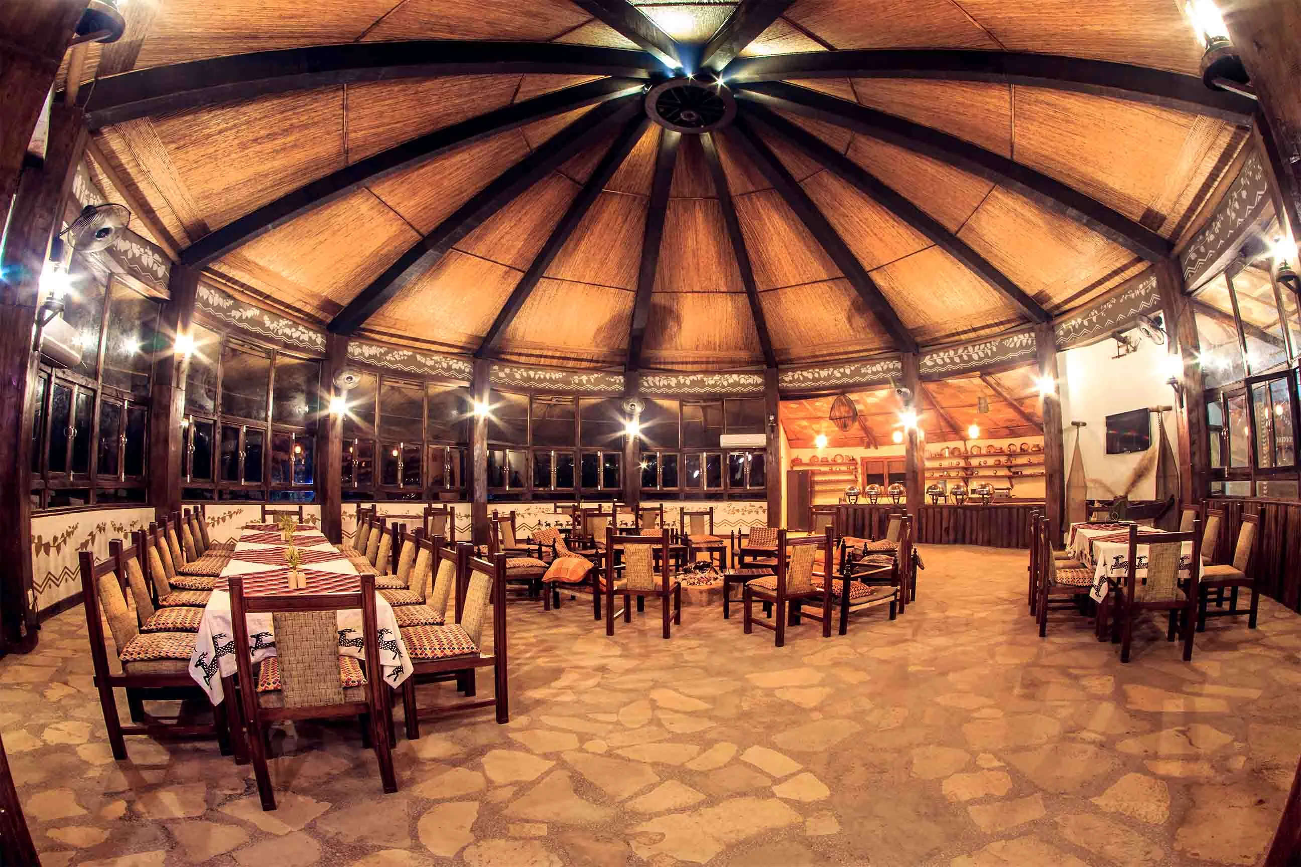 Dining at Green Jungle Resort